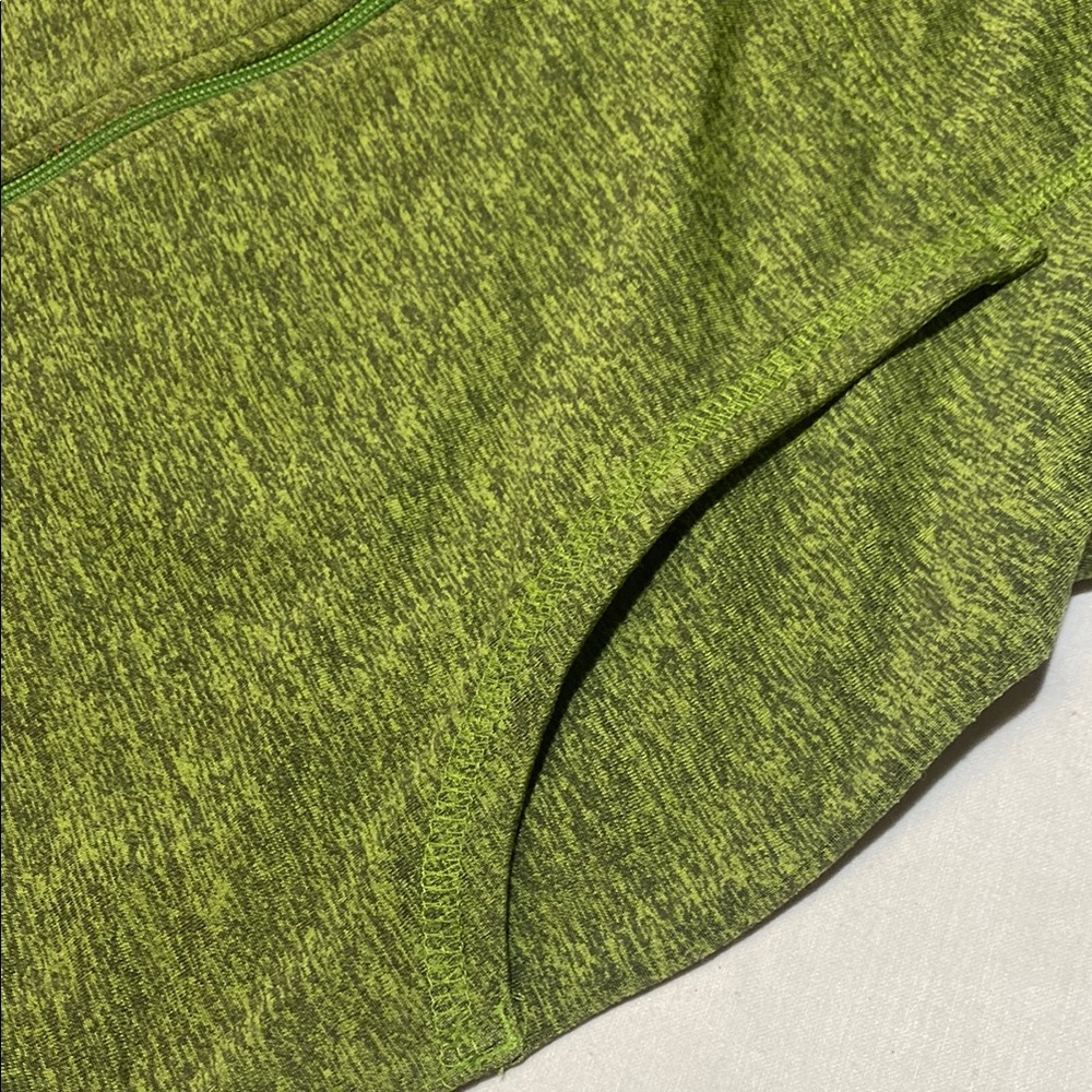 Patagonia full zip green light weight hoodie XS runs large - Picture 2 of 7